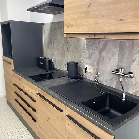 Apartament Am Pfuehlpark Parkplatz Kueche Wlan Balkon