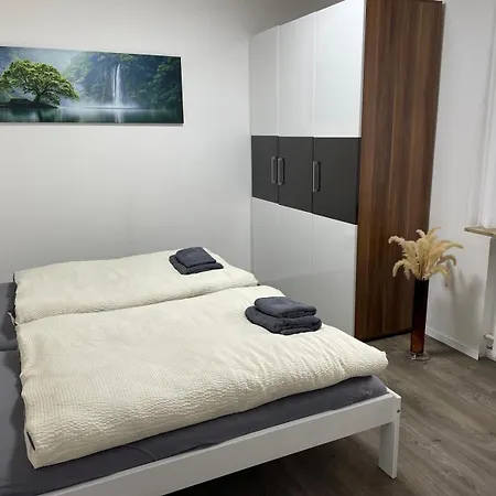 Apartament Am Pfuehlpark Parkplatz Kueche Wlan Balkon